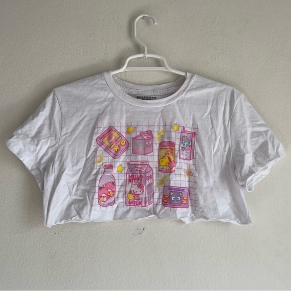 Hello Kitty cropped Sanrio graphic tee in pink and white - Picture 1 of 6